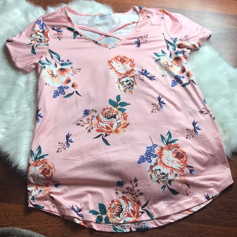 Soft Floral Women’s Cross Cross Top